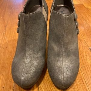 Unlisted Fly Away Booties 7.5 Gray